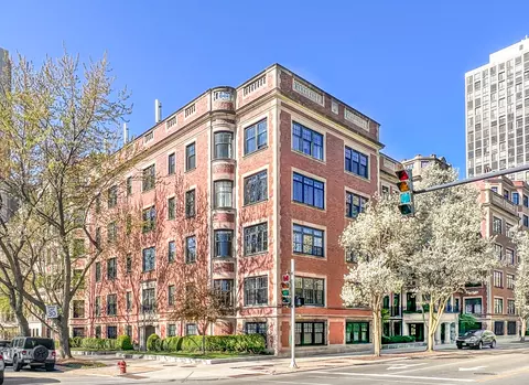 2350 N Lincoln Park W #4S, Chicago, IL 60614