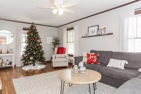 Living - 106 W 5th St, Gridley, IL 61744 photo 4 of 4