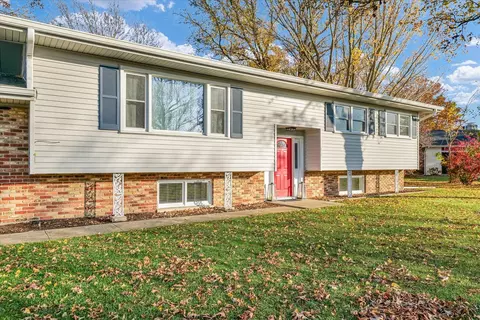 2318 Brookshire Dr E, Champaign, IL 61821 photo 5