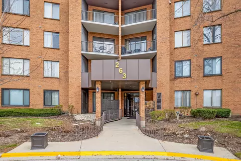 263 S Clubhouse Dr #224, Palatine, IL 60074