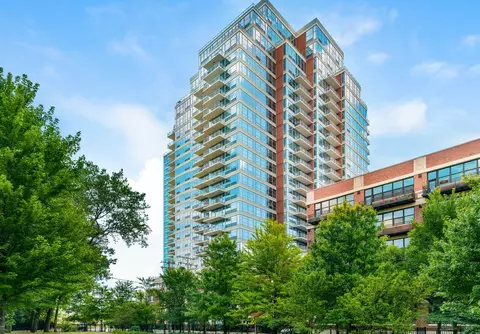 1600 S Prairie Ave #1808, Chicago, IL 60616