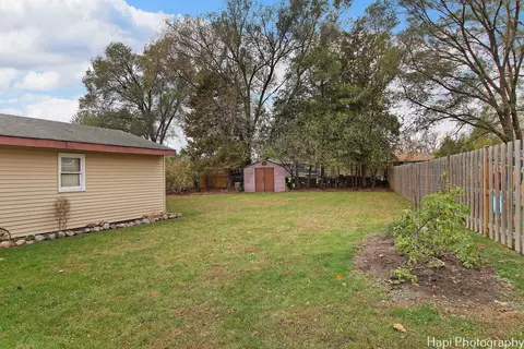 1012 Hooks Ln, Mchenry, IL 60050 photo 29