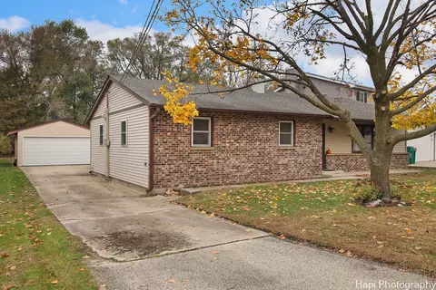 1012 Hooks Ln, Mchenry, IL 60050 photo 27