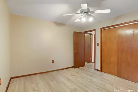 1012 Hooks Ln, Mchenry, IL 60050 photo 24