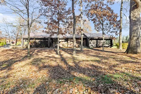 7152 Skyview Trl, Roscoe, IL 61073