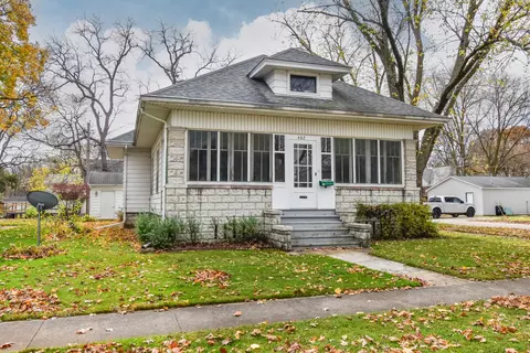 402 Elmwood St, Pontiac, IL 61764