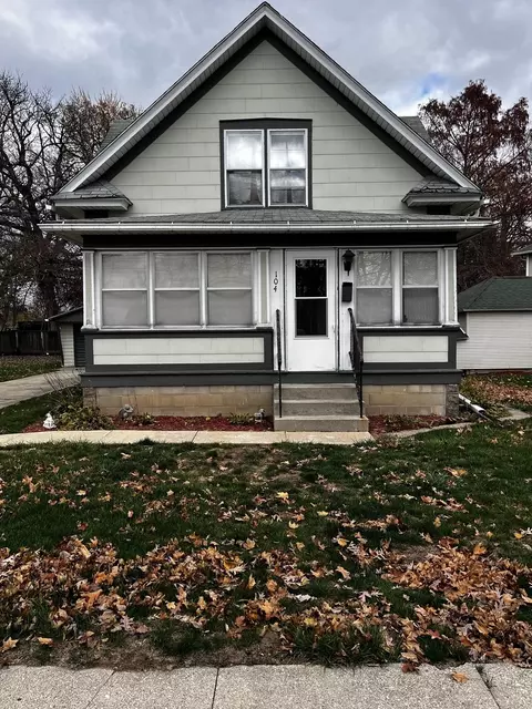 104 Prospect St, Morrison, IL 61270