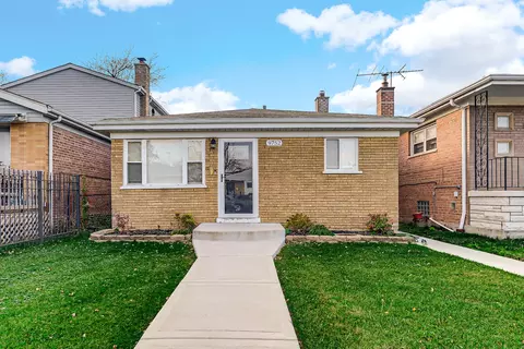 9752 S Princeton Ave, Chicago, IL 60628