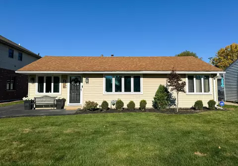 4952 Paxton Rd, Oak Lawn, IL 60453