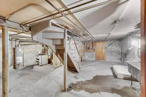 1633 E 84th Pl, Chicago, IL 60617 photo 21