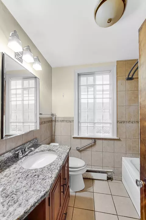 1633 E 84th Pl, Chicago, IL 60617 photo 7