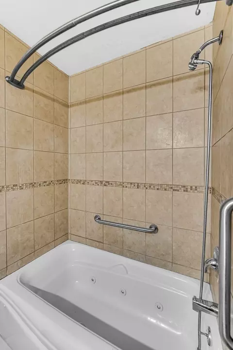 1633 E 84th Pl, Chicago, IL 60617 photo 8