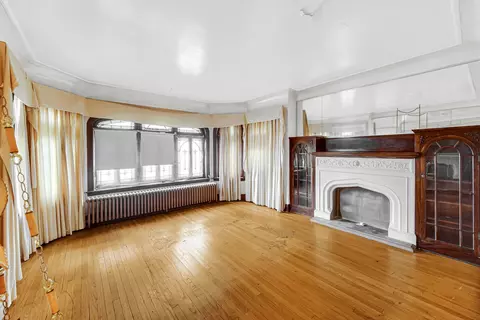 1633 E 84th Pl, Chicago, IL 60617 photo 3