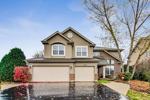 1209 W Kelly St, Arlington Heights, IL 60004