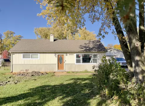26 W350 Saint Charles Rd, Carol Stream, IL 60188