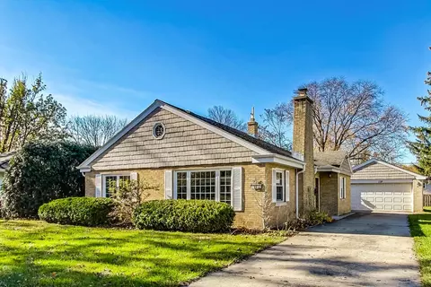 118 S Edward St, Mount Prospect, IL 60056