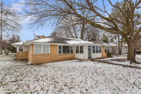 814 Ventura Rd, Champaign, IL 61820