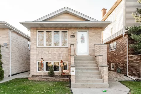 4902 S Luna Ave, Chicago, IL 60638