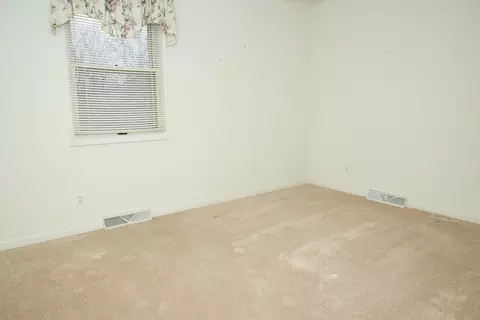Bedroom - 1522 1st St, Peru, IL 61354 photo 2 of 5