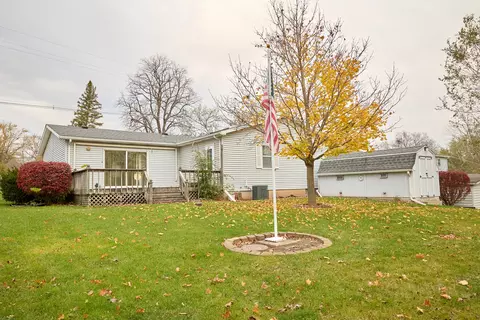 Exterior - 1522 1st St, Peru, IL 61354 photo 5 of 6