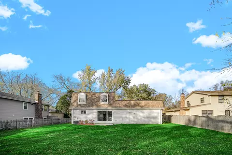 Exterior - 16 W Bailey Rd, Naperville, IL 60565 photo 5 of 6
