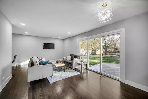 Living - 16 W Bailey Rd, Naperville, IL 60565 photo 4 of 5