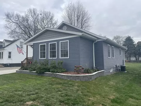 Exterior - 504 E 9th St, Rock Falls, IL 61071 photo 2 of 10