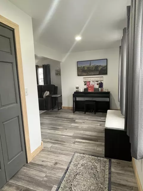 Entry Way - 504 E 9th St, Rock Falls, IL 61071 photo 2 of 4
