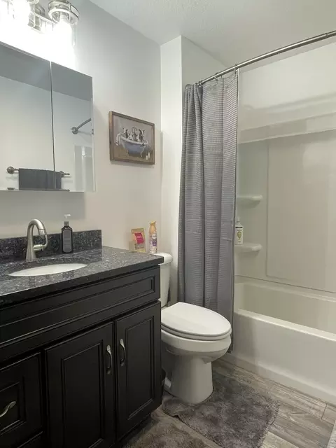 Bath - 504 E 9th St, Rock Falls, IL 61071 photo 2 of 2