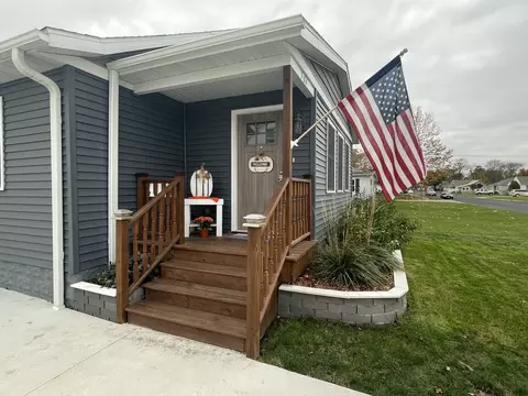 Exterior - 504 E 9th St, Rock Falls, IL 61071 photo 3 of 10