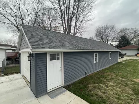 Exterior - 504 E 9th St, Rock Falls, IL 61071 photo 7 of 10