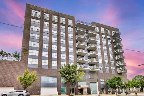1546 N Orleans St #907, Chicago, IL 60610