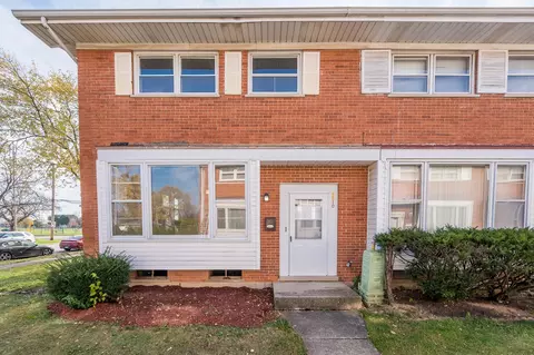 8810 N Prospect St, Niles, IL 60714