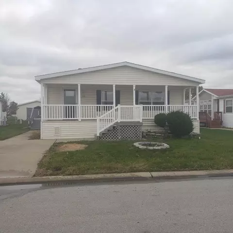 180 Falcon Dr, Lynwood, IL 60411
