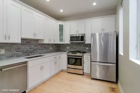 Kitchen - 1253 W Cottage Pl, Chicago, IL 60607 photo 2 of 2