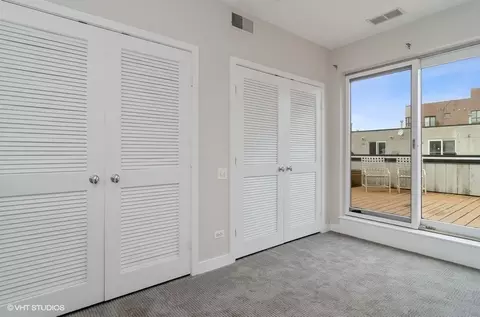 Bedroom - 1253 W Cottage Pl, Chicago, IL 60607 photo 6 of 6