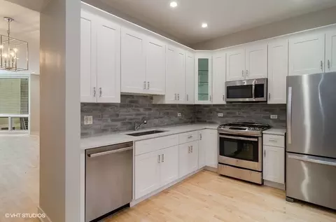 Kitchen - 1253 W Cottage Pl, Chicago, IL 60607 photo 1 of 2