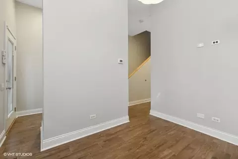 Entry Way - 1253 W Cottage Pl, Chicago, IL 60607 photo 2 of 2