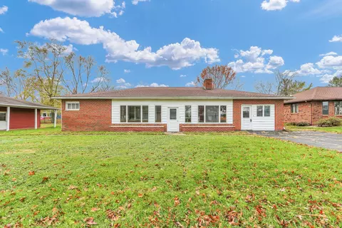 601 S David St, Sidney, IL 61877