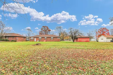 601 S David St, Sidney, IL 61877 photo 25