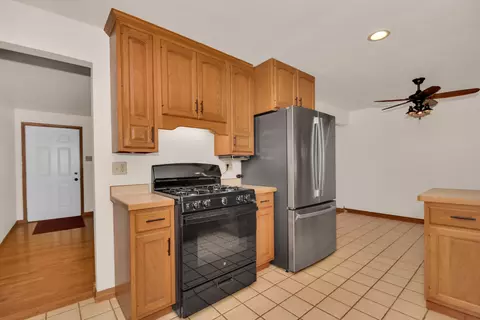 Kitchen - 1110 Pine Bluff Rd, Morris, IL 60450 photo 3 of 3