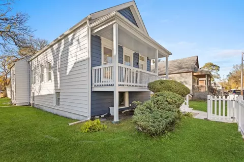 Exterior - 7034 S Wallace St, Chicago, IL 60621 photo 2 of 7