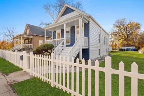 Exterior - 7034 S Wallace St, Chicago, IL 60621 photo 3 of 7