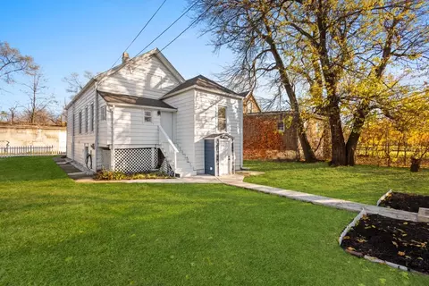 Exterior - 7034 S Wallace St, Chicago, IL 60621 photo 5 of 7