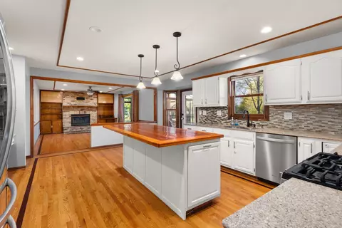 1220 Naperville Rd, Bartlett, IL 60103 photo 12