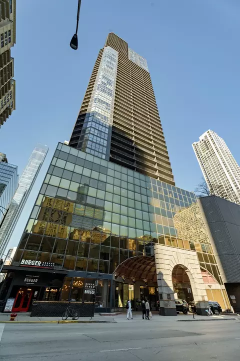 10 E Ontario St #3502, Chicago, IL 60611