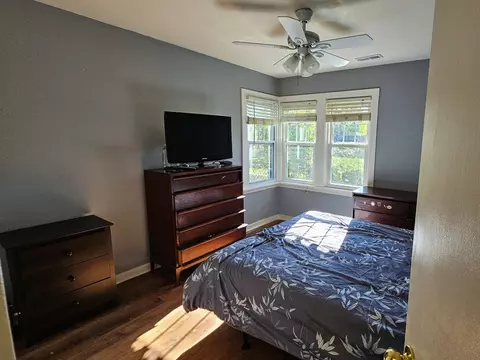 Bedroom - 2005 Emerson St, Evanston, IL 60201 photo 1 of 2