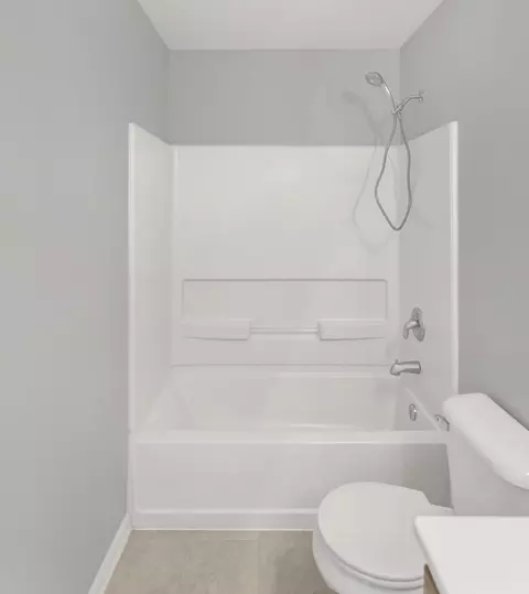 Bath - 763 Thornbury Ct #102-3, Bartlett, IL 60103 photo 6 of 6
