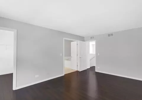 Bedroom - 763 Thornbury Ct #102-3, Bartlett, IL 60103 photo 2 of 3