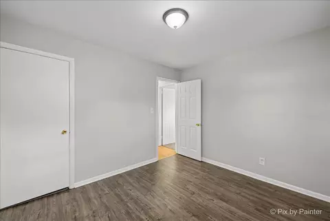 Bedroom - 4814 Willow Ln, Mchenry, IL 60050 photo 3 of 4